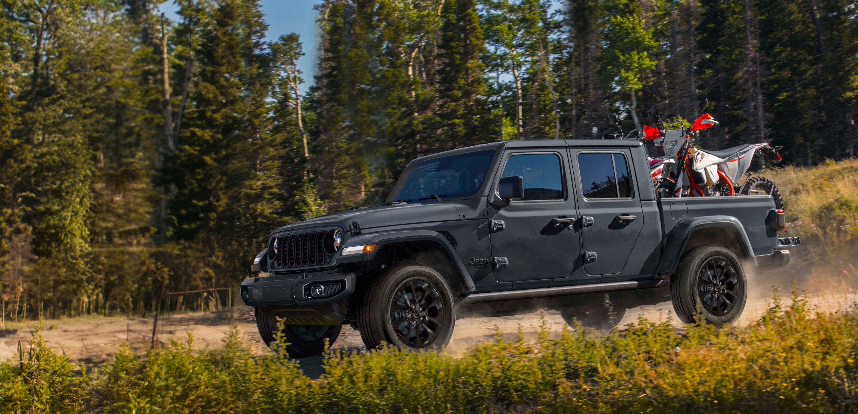 Why Buy the 2025 Jeep Gladiator Nighthawk