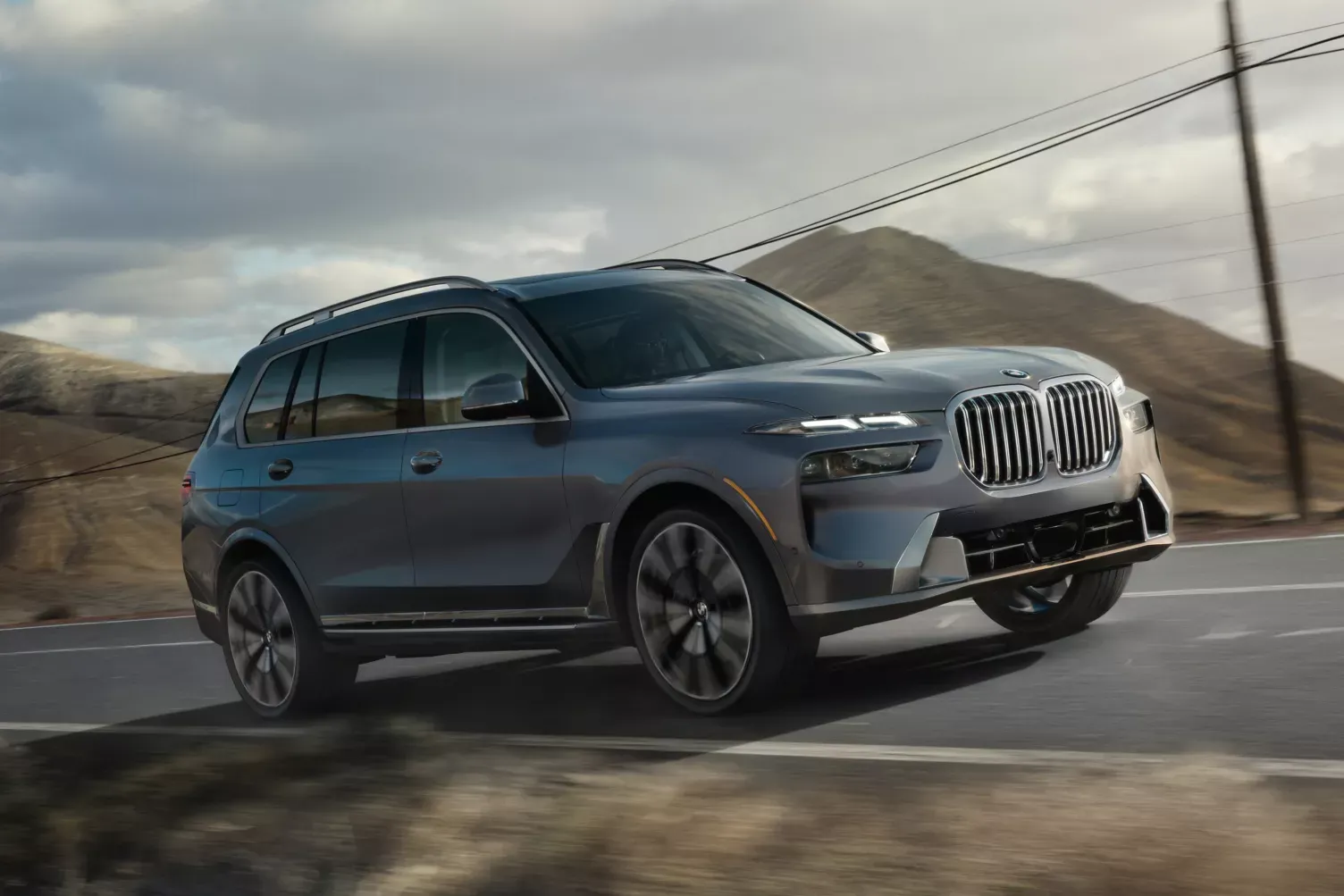 2027 BMW X7 Power and Design