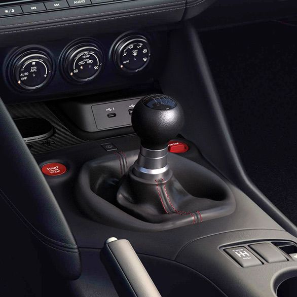 Does the 2027 Nissan Z Have a Manual Transmission?