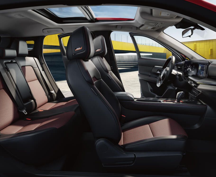 Can you tell me about the features and cargo space of the 2026 Kicks?