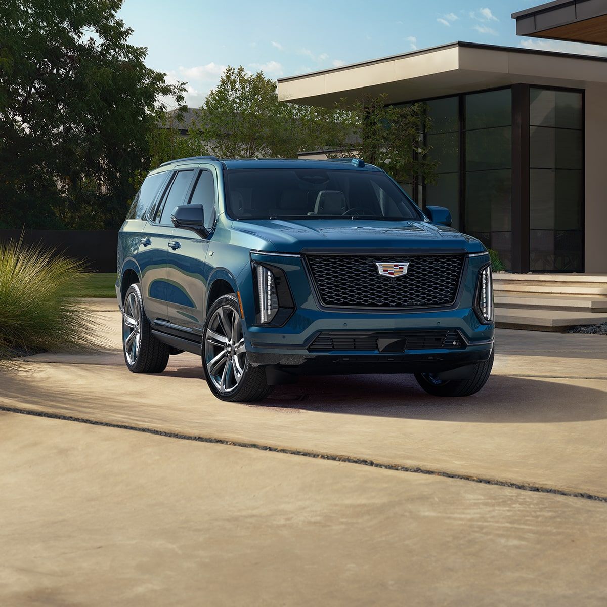 The Best Used Luxury SUV Deals for West Palm Beach Are Minutes Away.