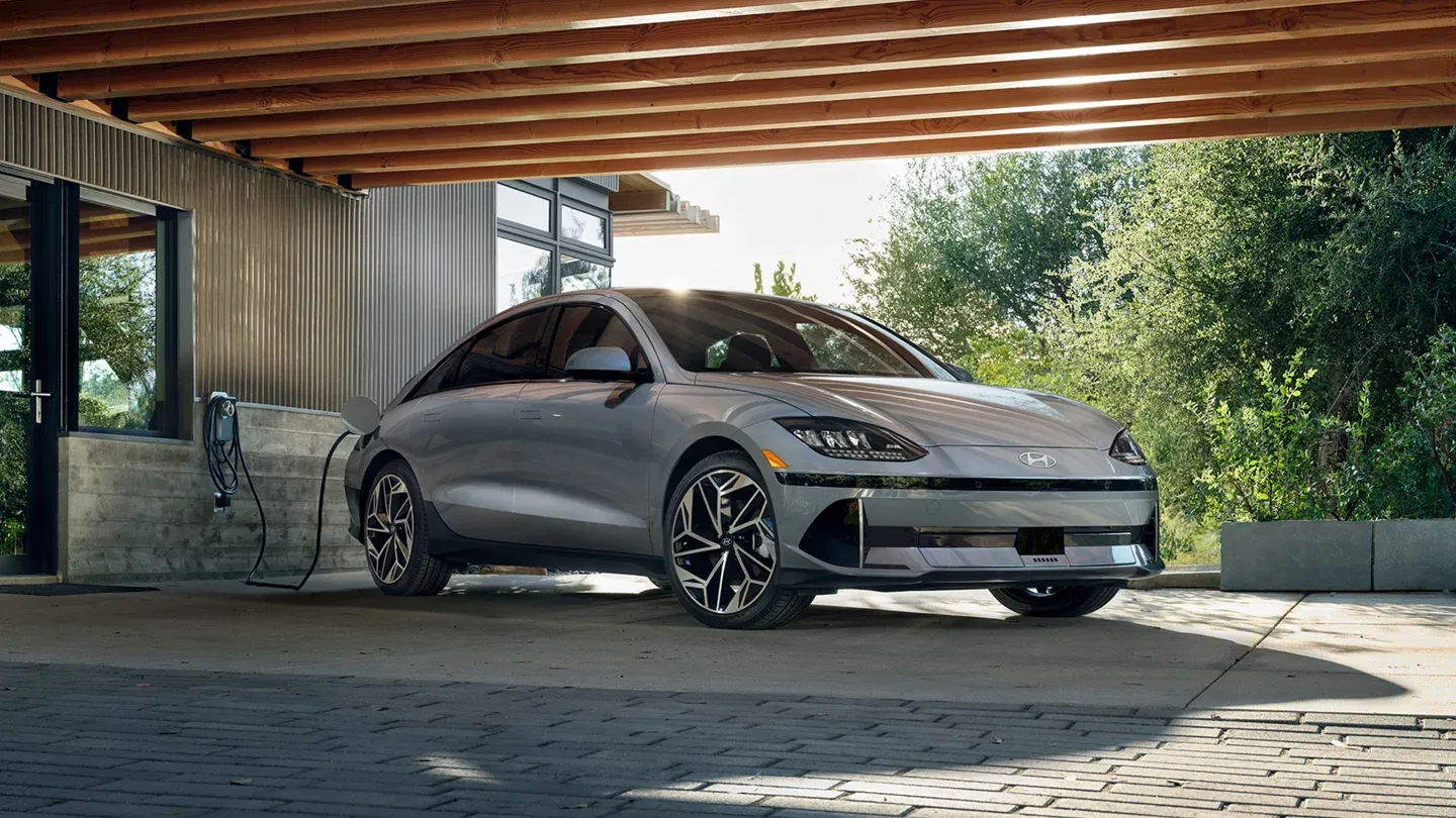 IONIQ 6 Named 2024 MotorWeek Drivers' Choice Award for Best EV