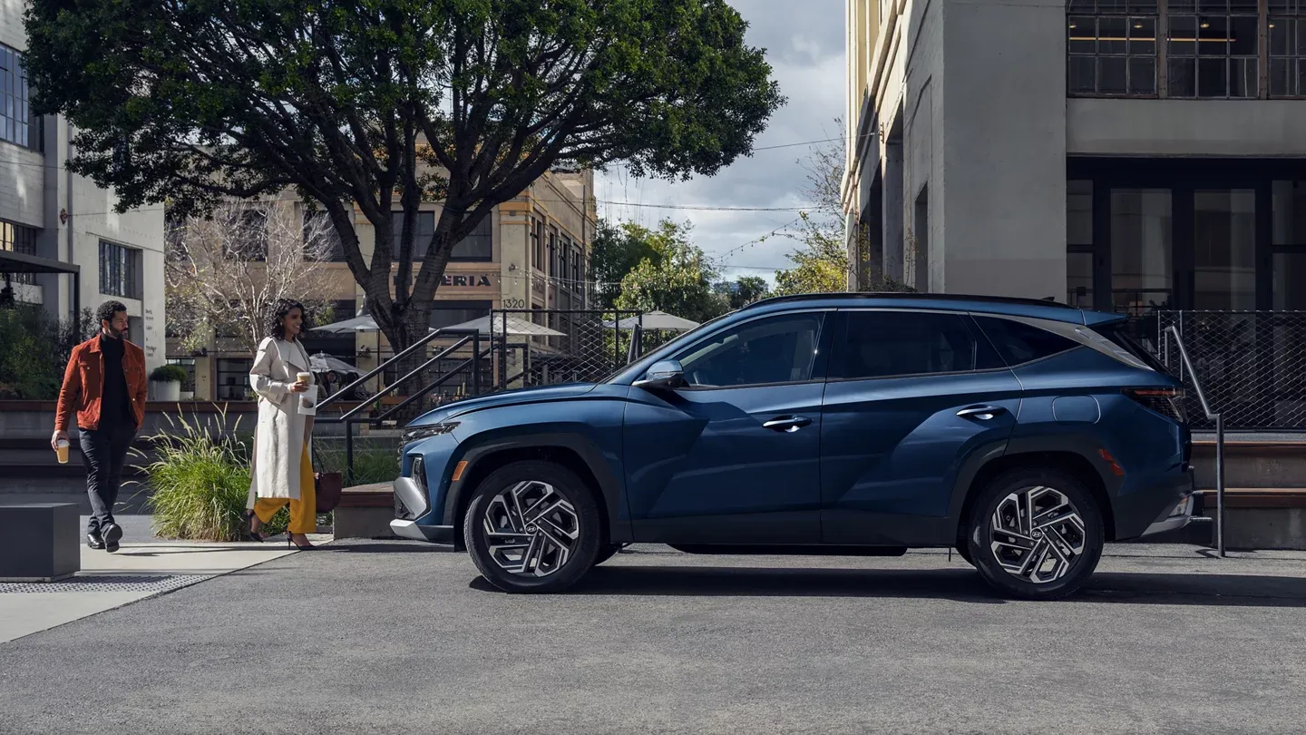 Who backs The Antwerpen YES! 20-Year / 200,000 Mile Warranty?