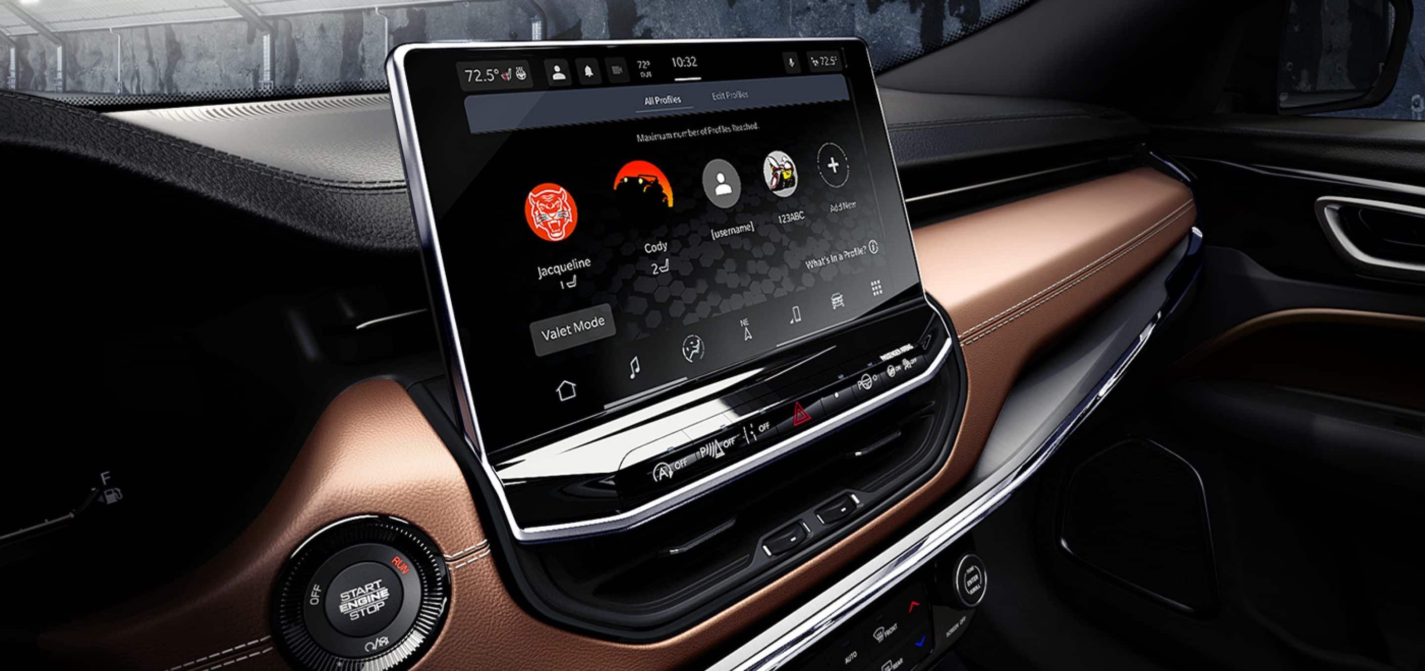 Technology That Ensures You're Connected in the Jeep Compass