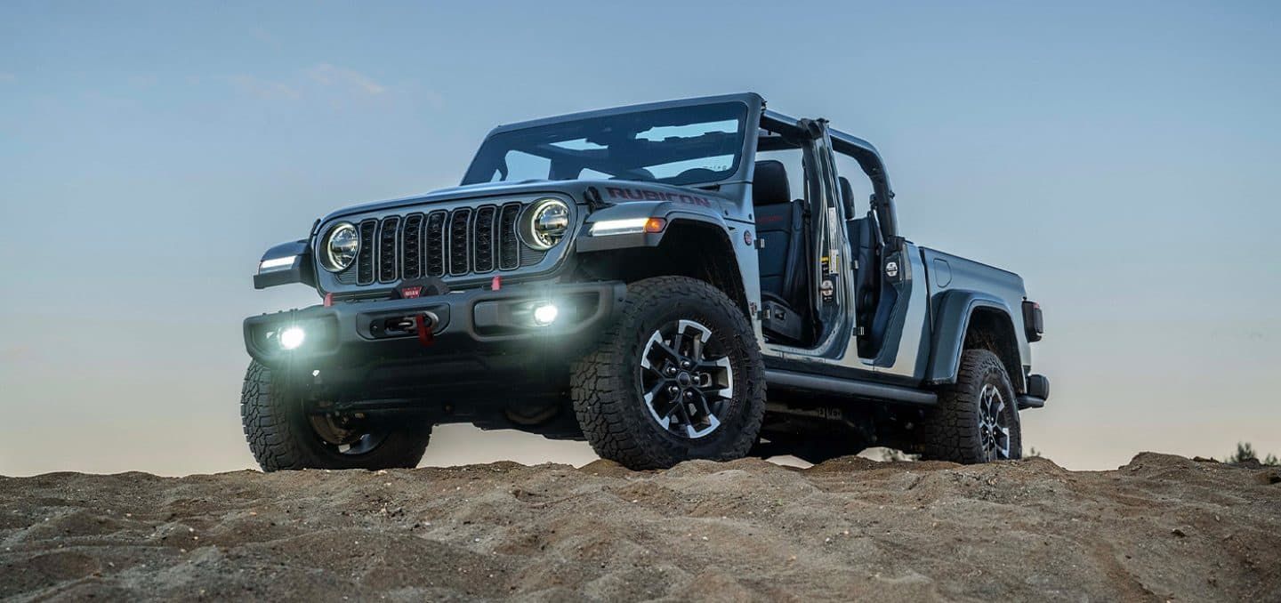 How Does the Jeep Gladiator Outperforms Other Midsize Pickups