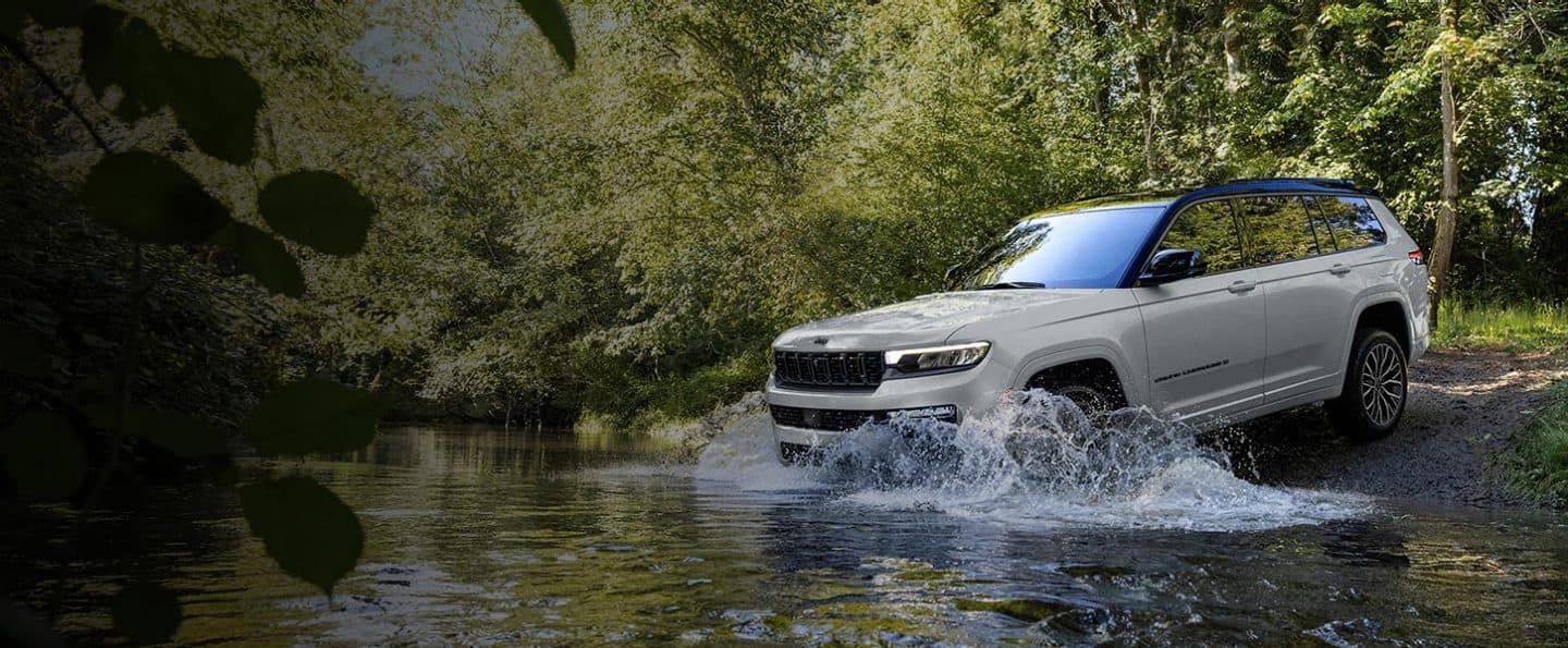 What Off-Road Features Are Available on the 2027 Grand Cherokee?