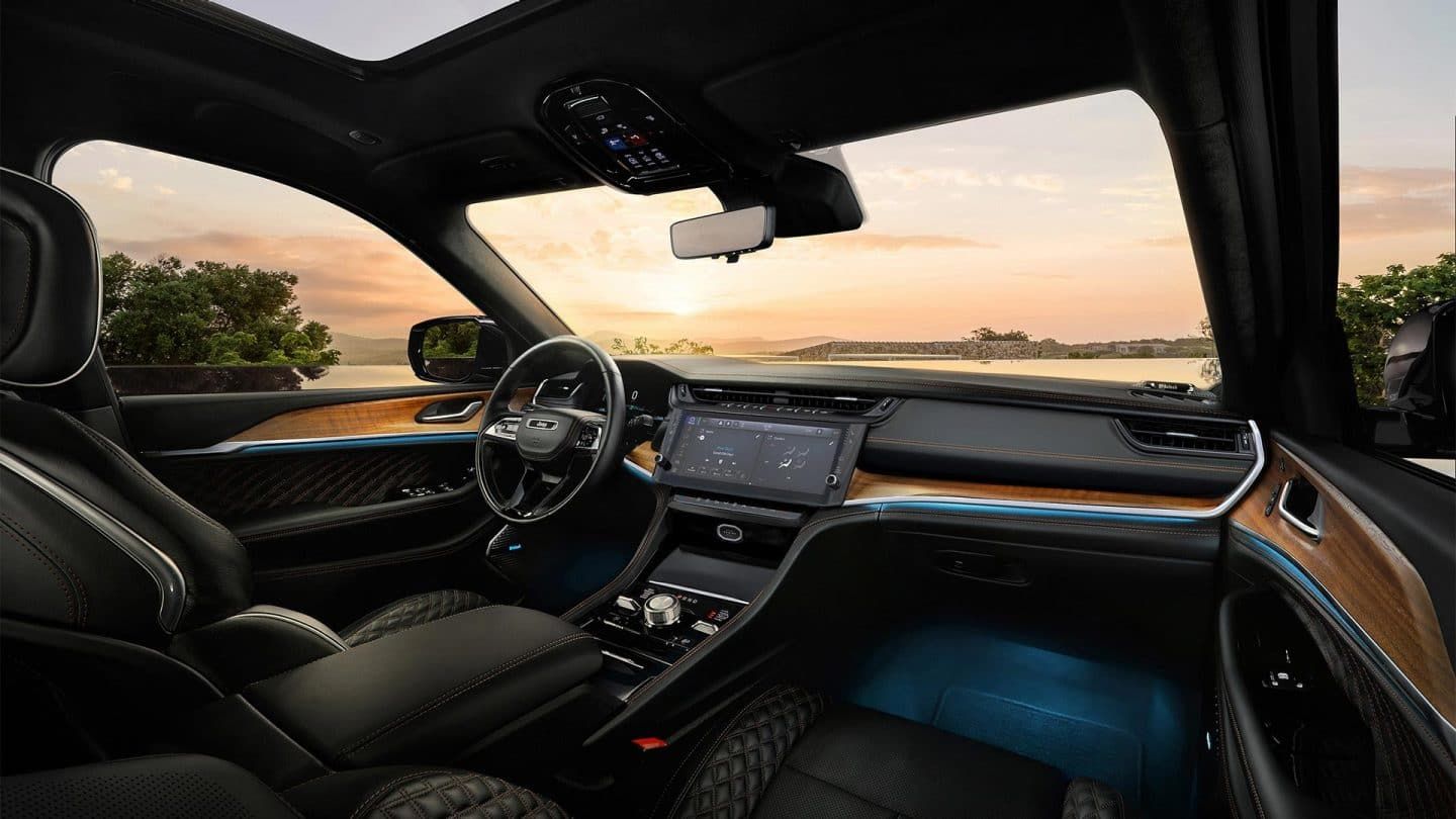Jeep Grand Cherokee UConnect Radio Operation Guide