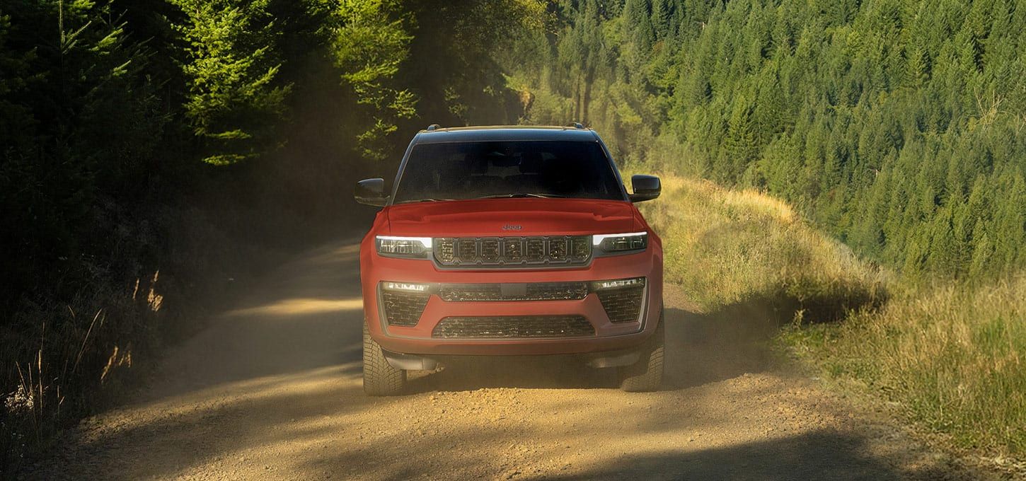Technology of the 2027 Jeep Grand Cherokee