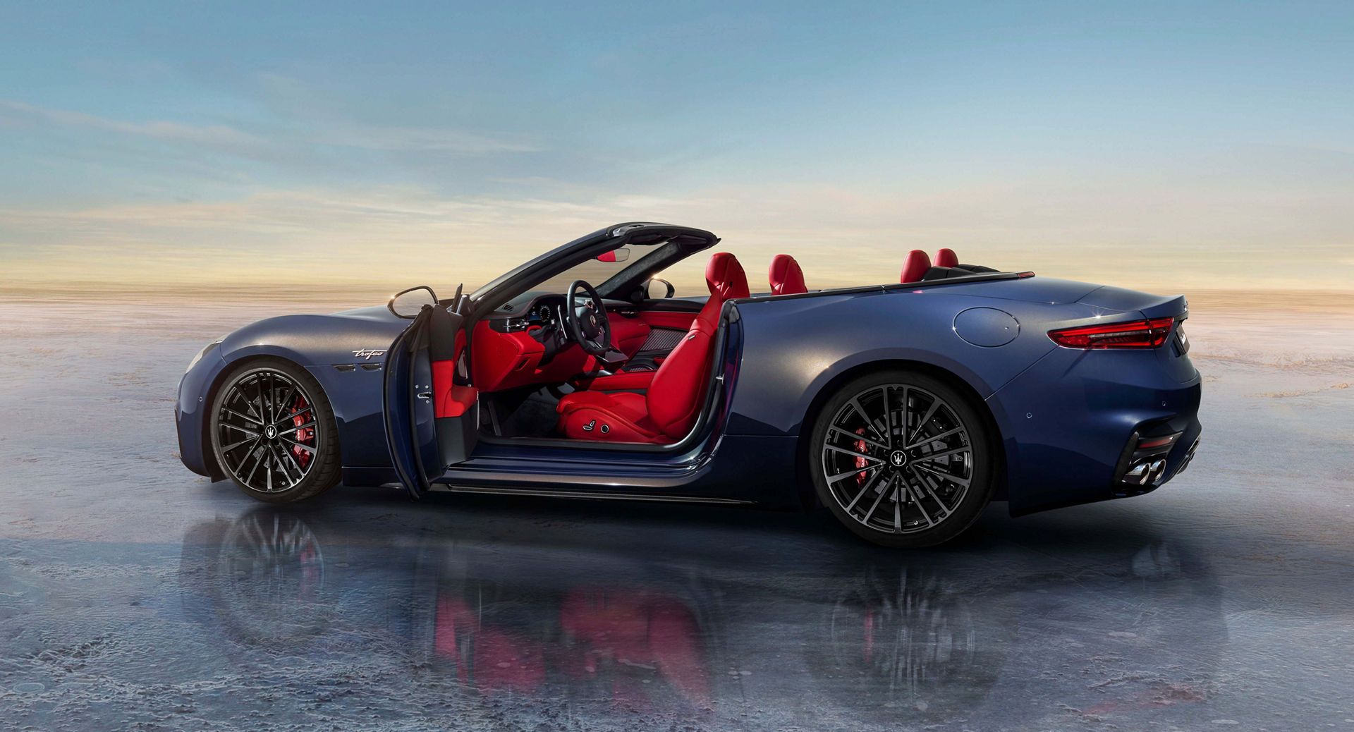 Maserati GranCabrio Debuts