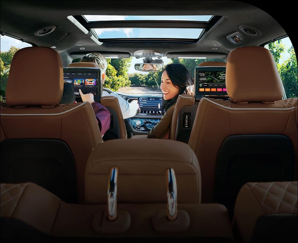 Can you tell me about the technology offered with the Chrysler Pacifica?