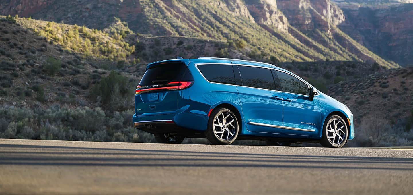 How Does the Cabin Versatility Compare in Each Minivan?