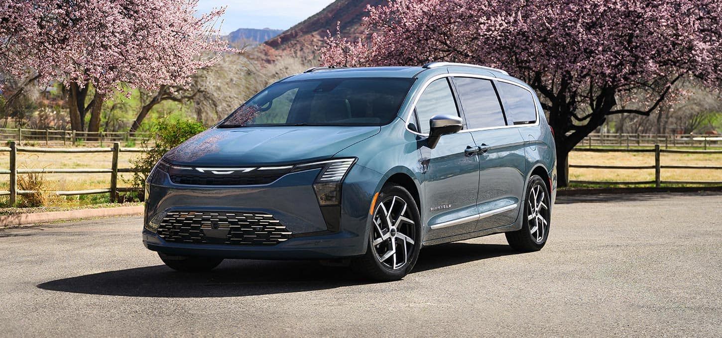 What's the 2027 Pacifica's Power and AWD Capabilities?
