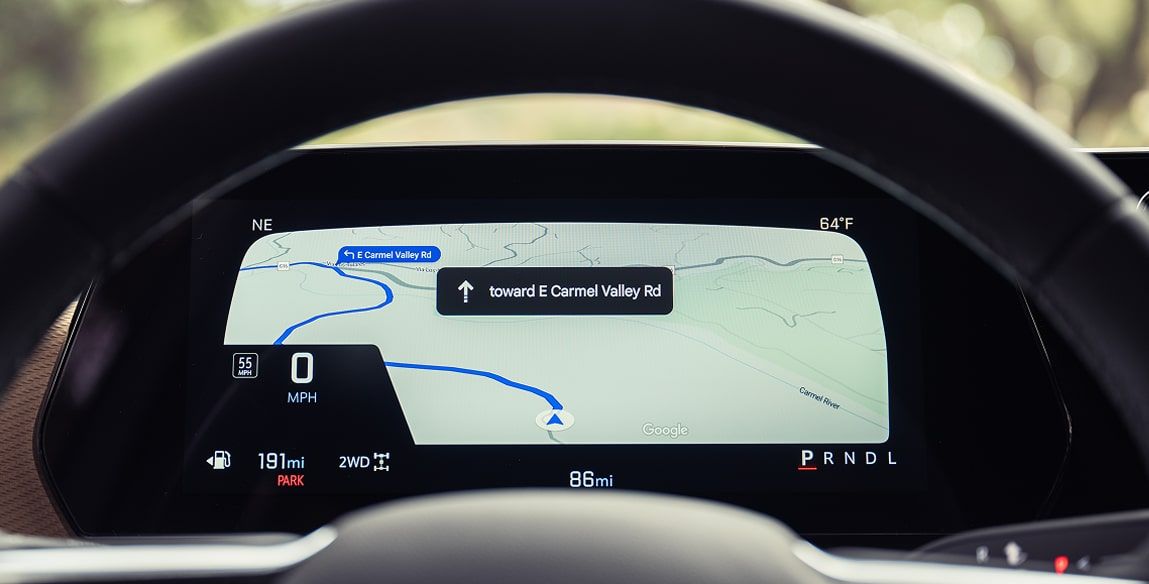 The 2027 Equinox Delivers Confidence and Convenience for the Entire Household