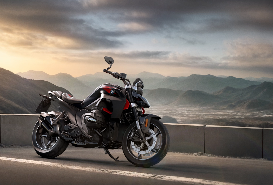 2026 BMW R 1300 R Power and Design