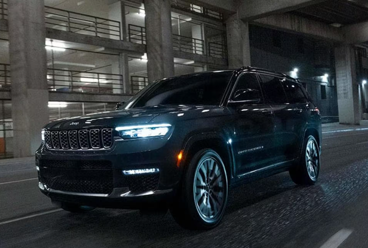 Packages of the 2025 Grand Cherokee Limited