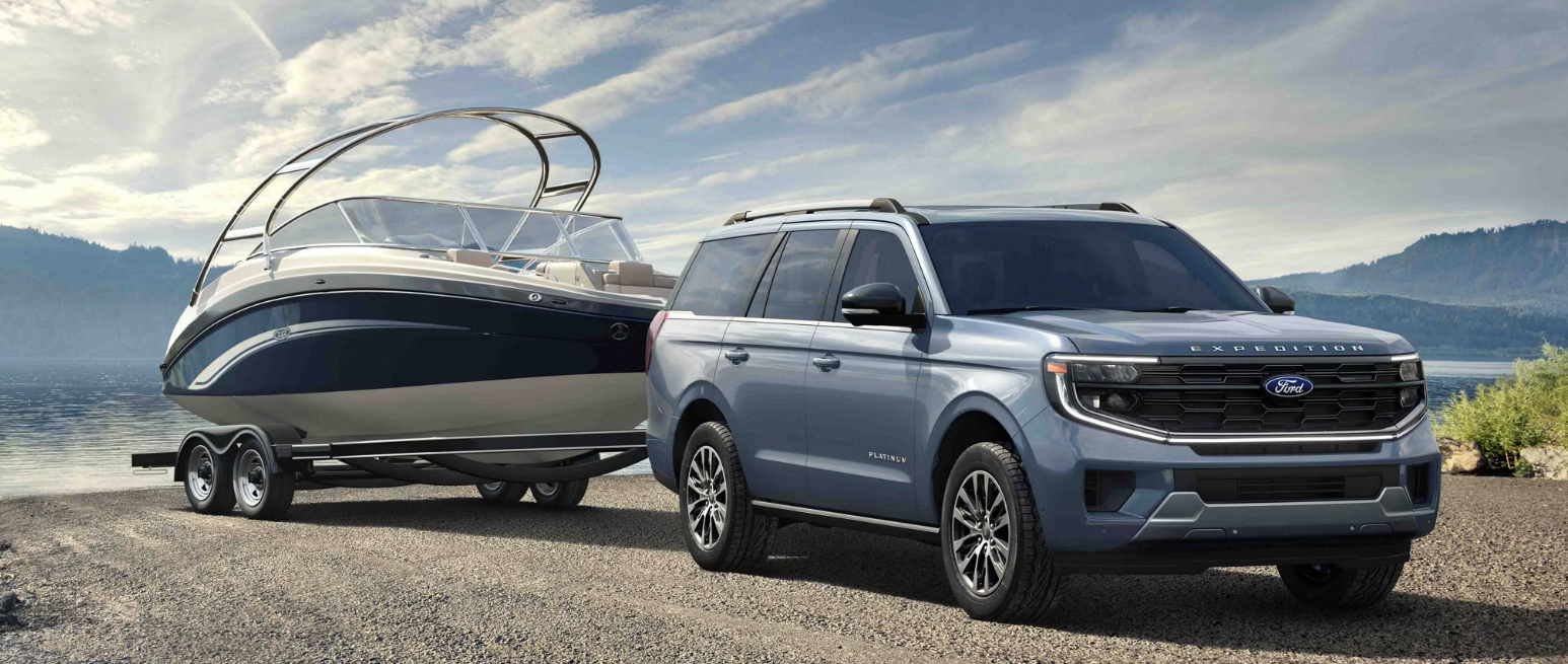 Explore the Impressive Towing of Ford's Largest SUV: The Expedition