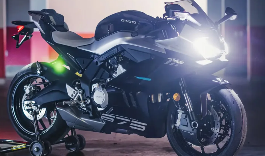 How Does the 675SS's Full LED Lighting Improve Visibility and Safety?