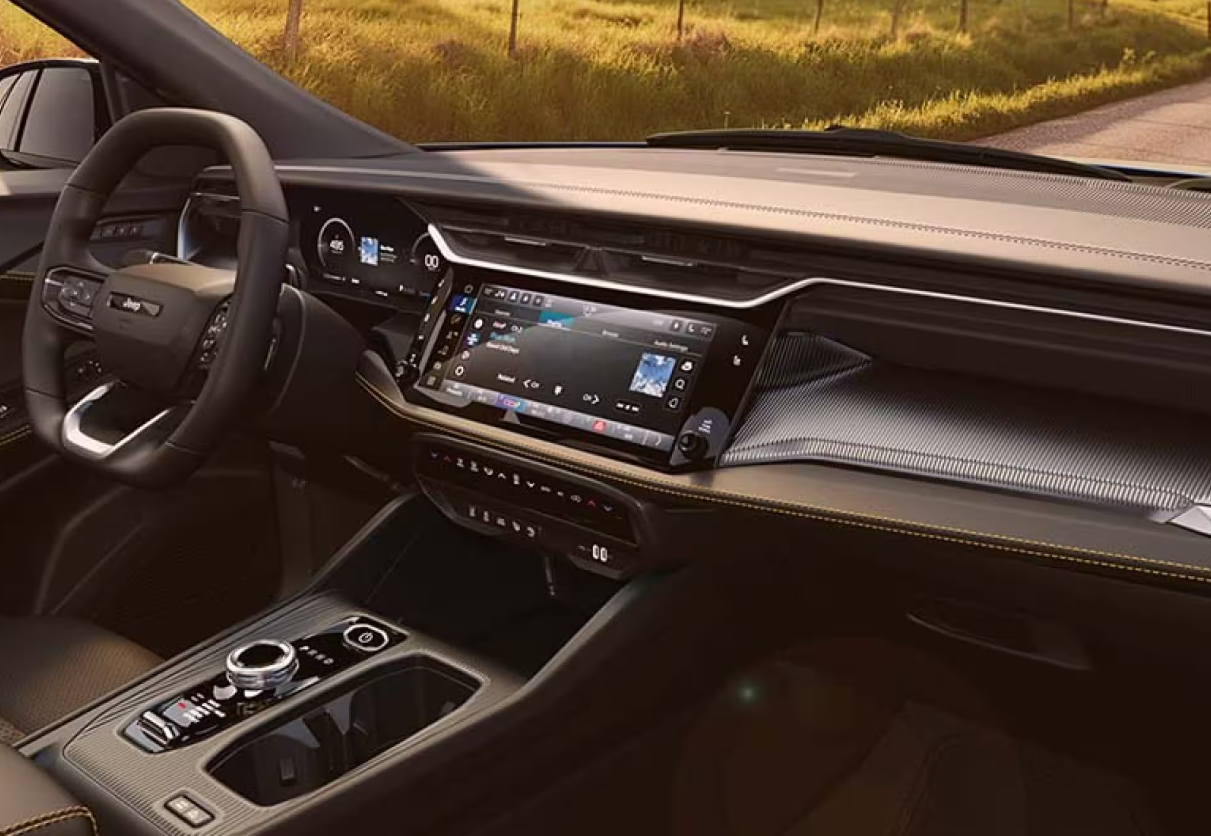 What kind of interior features come with the Cherokee?