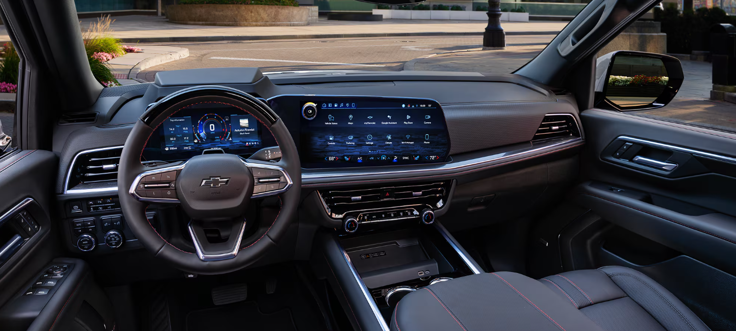 Does the 2026 Chevy Tahoe or Ford Expedition Offer More Tech Features?