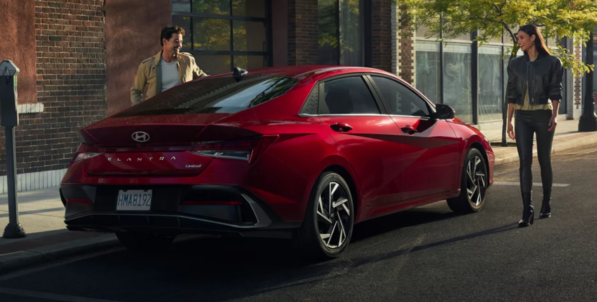 Can you tell me about some standard features of the 2026 Elantra SEL Sport?