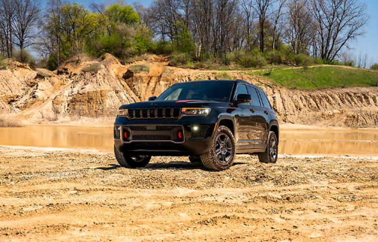 What's Special About the 2027 Grand Cherokee Trailhawk?