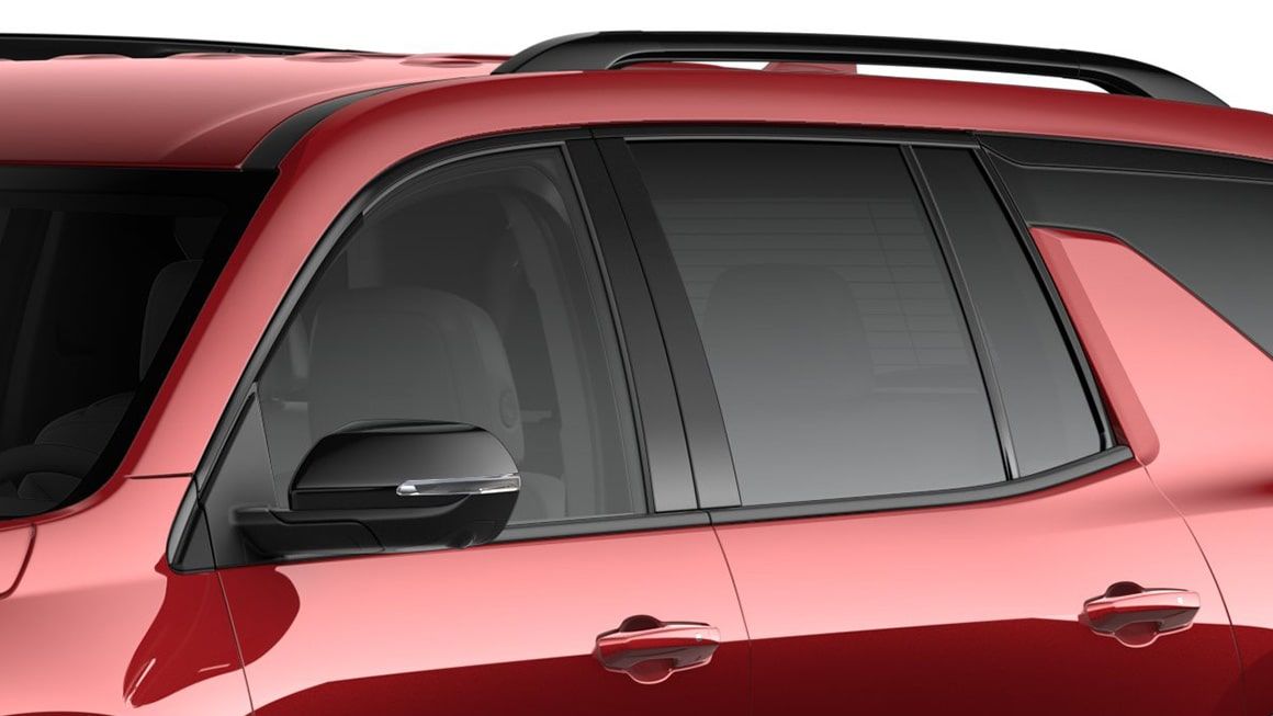 What's Included in the 2027 Traverse LT's Midnight/Sport Edition?