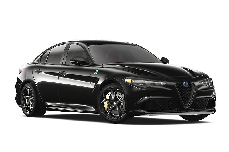 2024 Alfa Romeo Quadrifoglio Carbon Editions