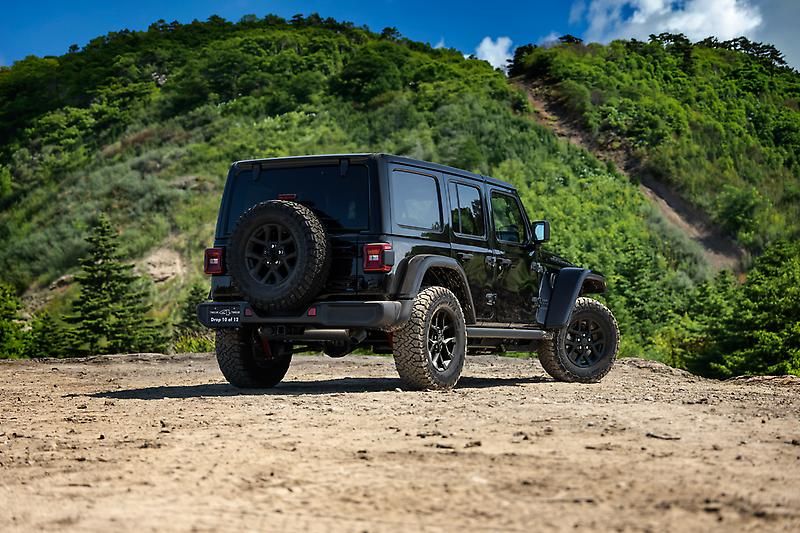 What is the 2027 Jeep Wrangler Smoky Mountain Edition