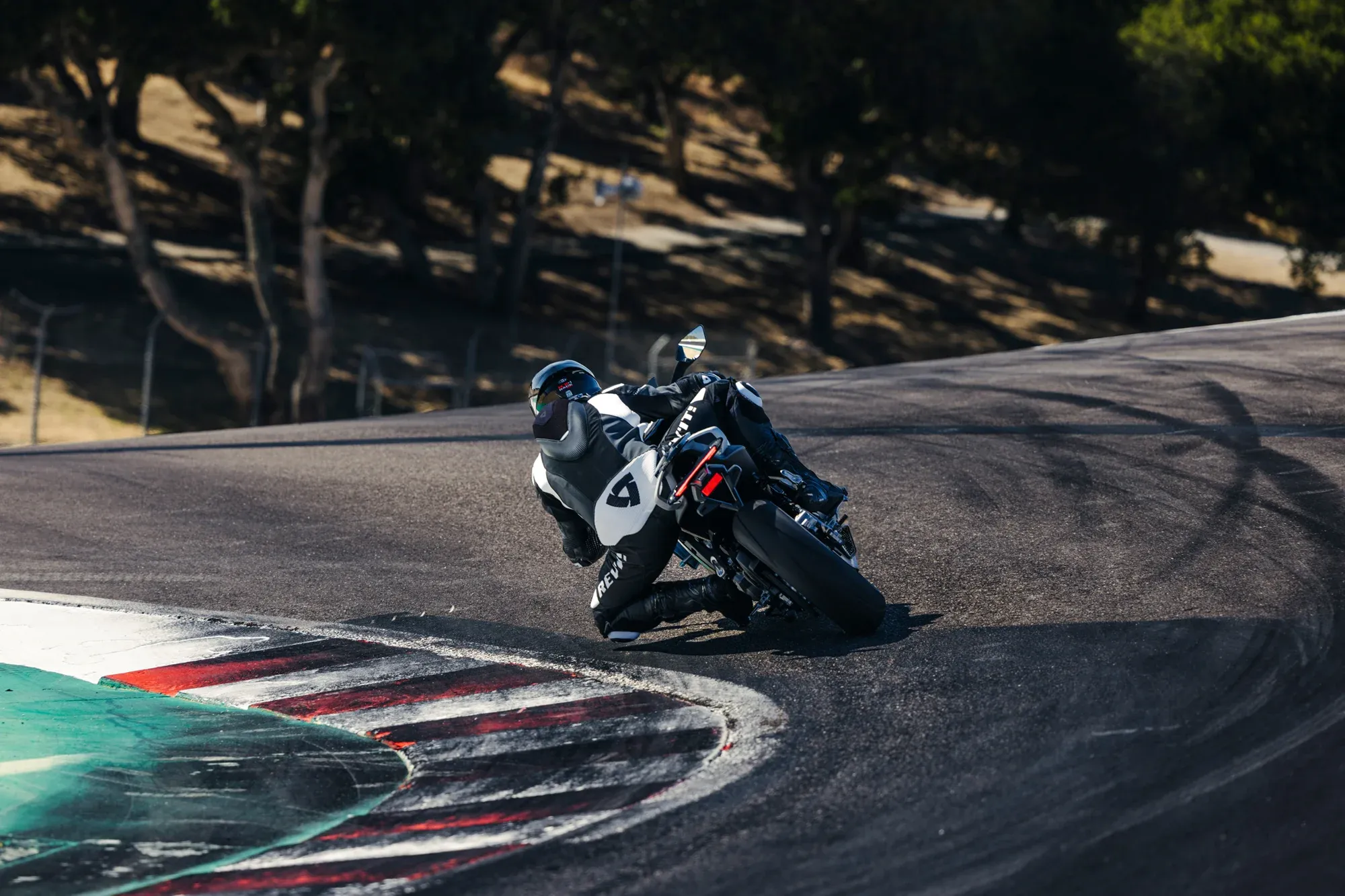 What Engine Comes in the CFMOTO 675SS?