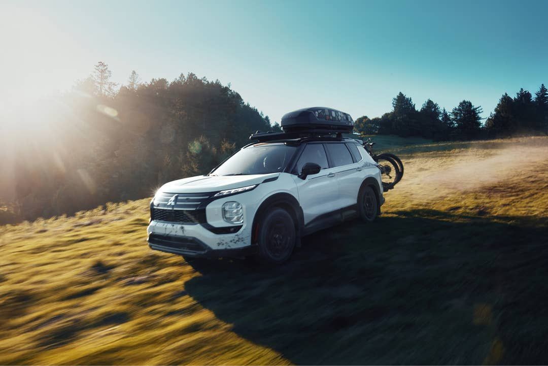 Who backs The Antwerpen YES! 20-Year / 200,000 Mile Warranty?