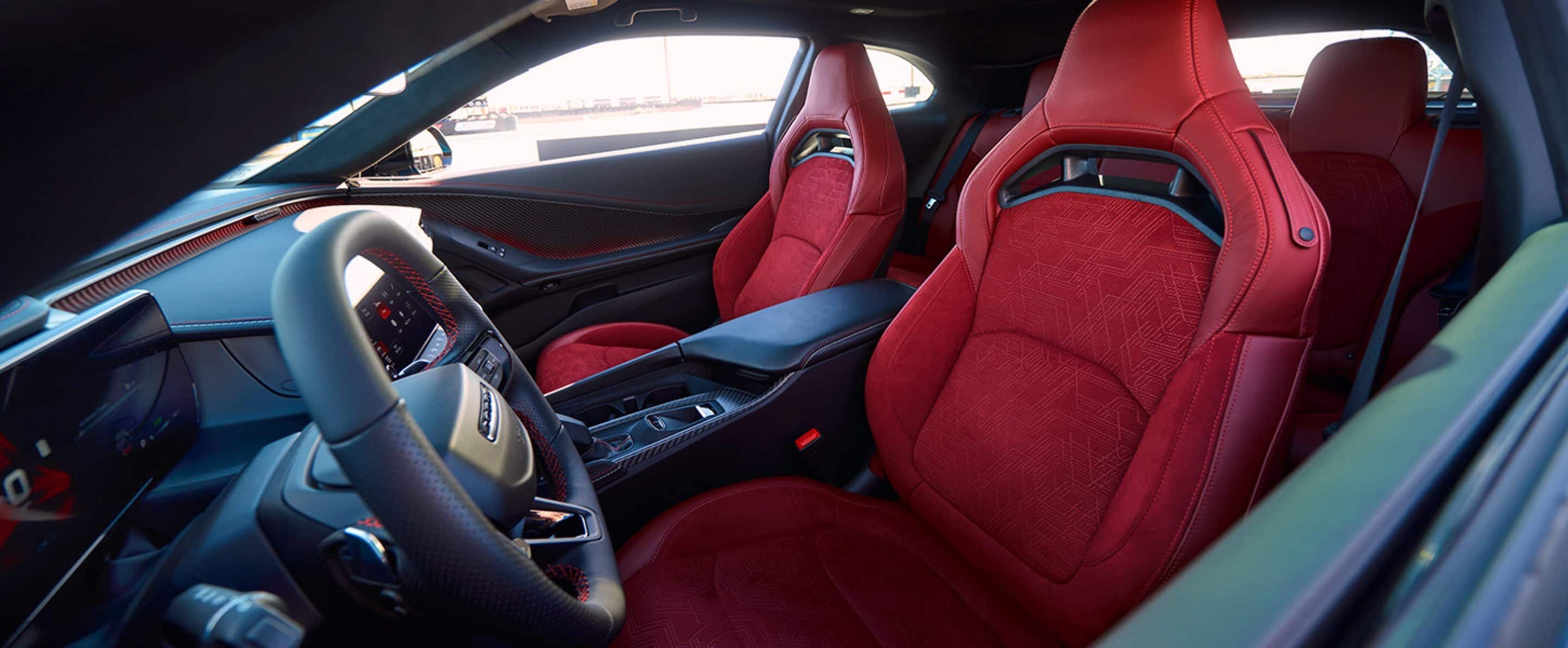 What Interior Features does the Dodge Charger Daytona Have?