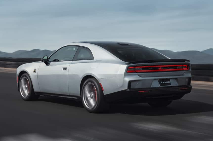 What Powertrain Can I Find on the Dodge Charger Daytona?