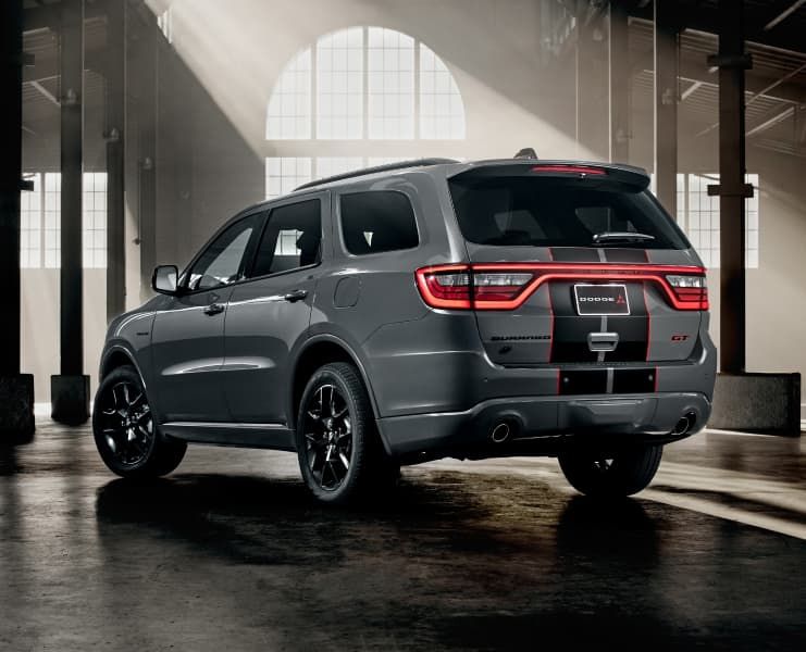 Explain the Features of the Dodge Durango GT's Blacktop Package
