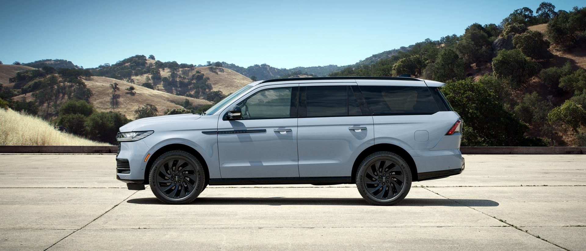 What Makes the Yukon Stand Out from the Lincoln Navigator?