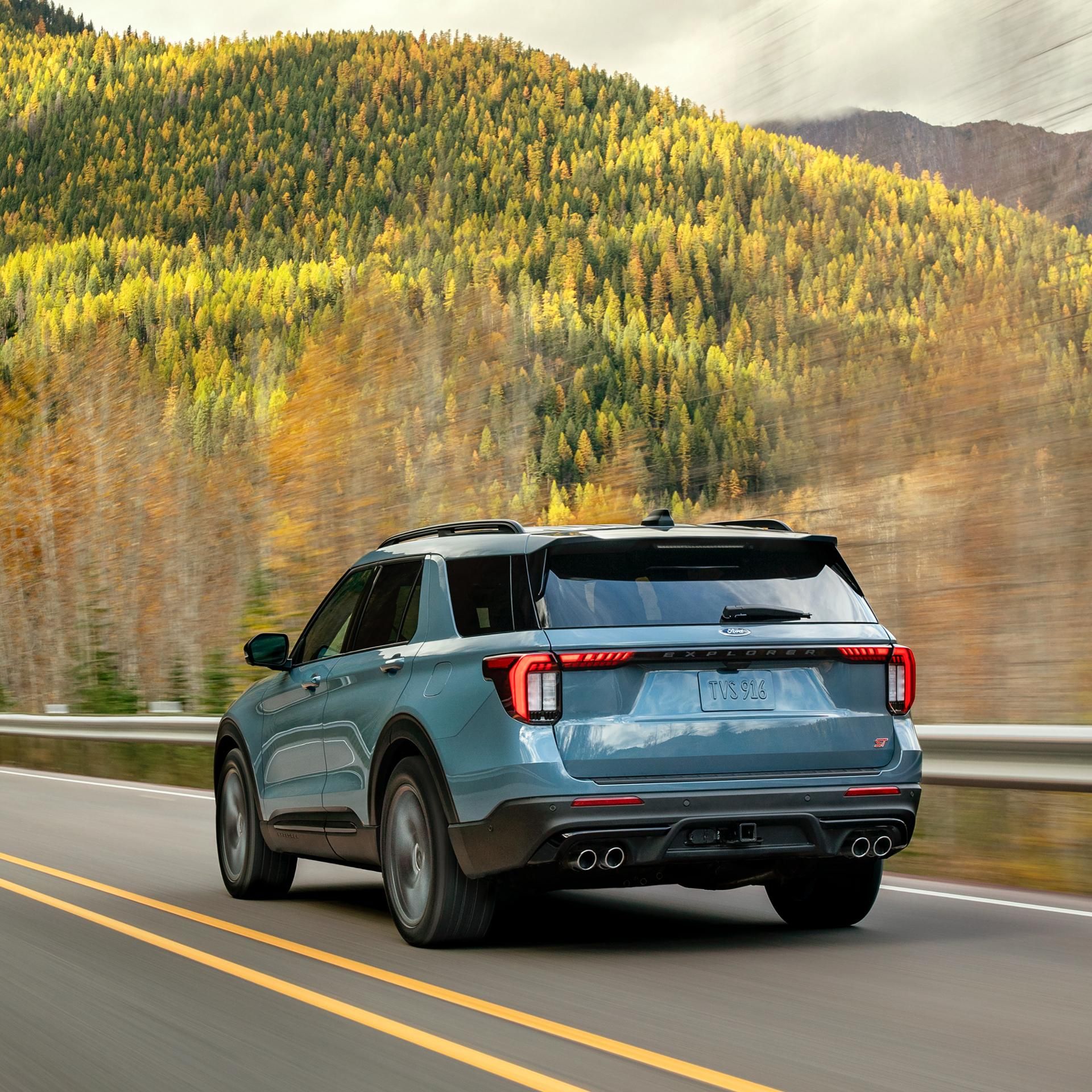 Explain the Benefits of Buying a New Ford Explorer