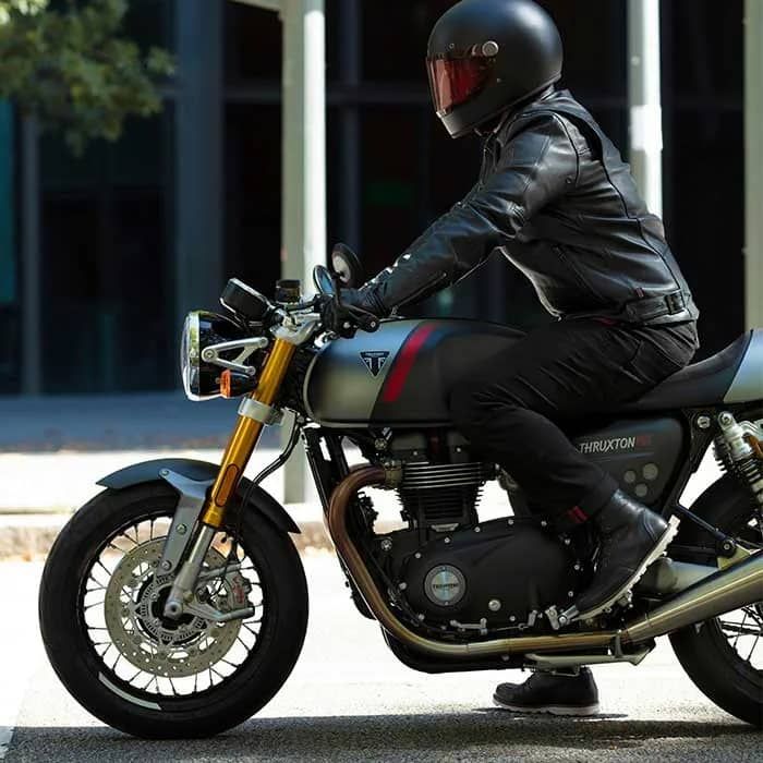 Modern Café Racer Looks with a Dark, Premium Edge!